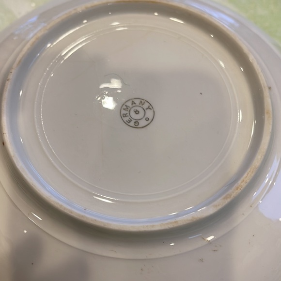 Hand painted decorative bowl, with gold and pink roses. Made in Germany. - Picture 6 of 9